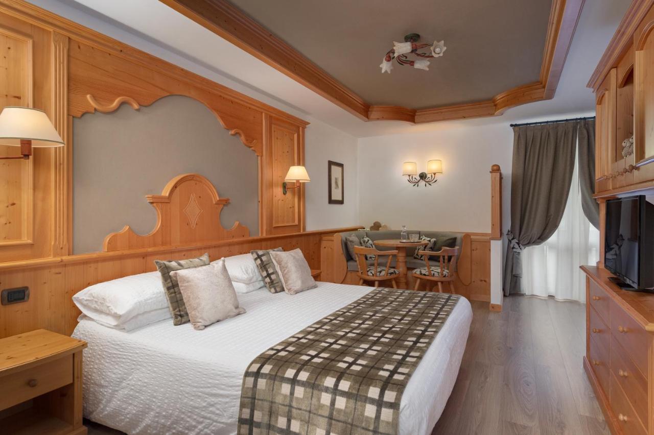 Brunet - The Dolomites Resort Fiera Di Primiero Esterno foto