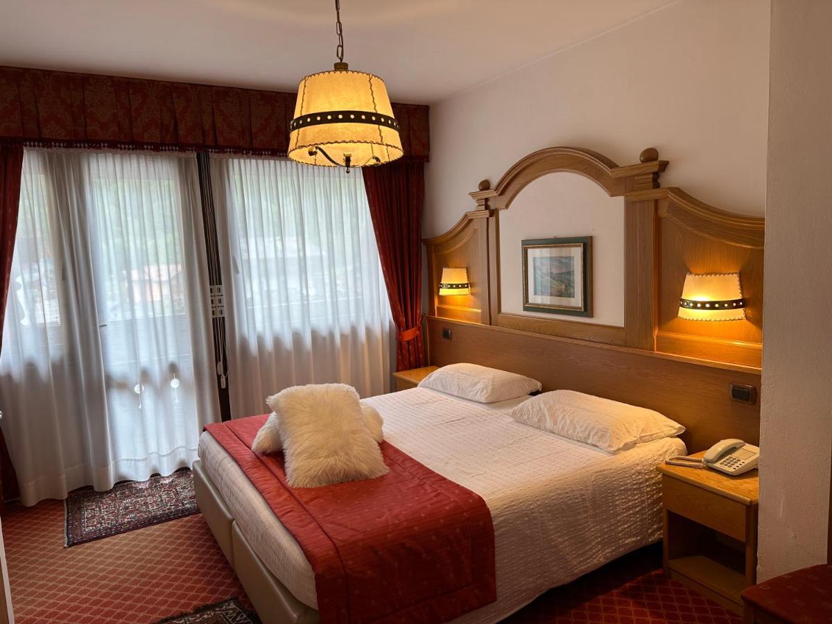 Brunet - The Dolomites Resort Fiera Di Primiero Esterno foto