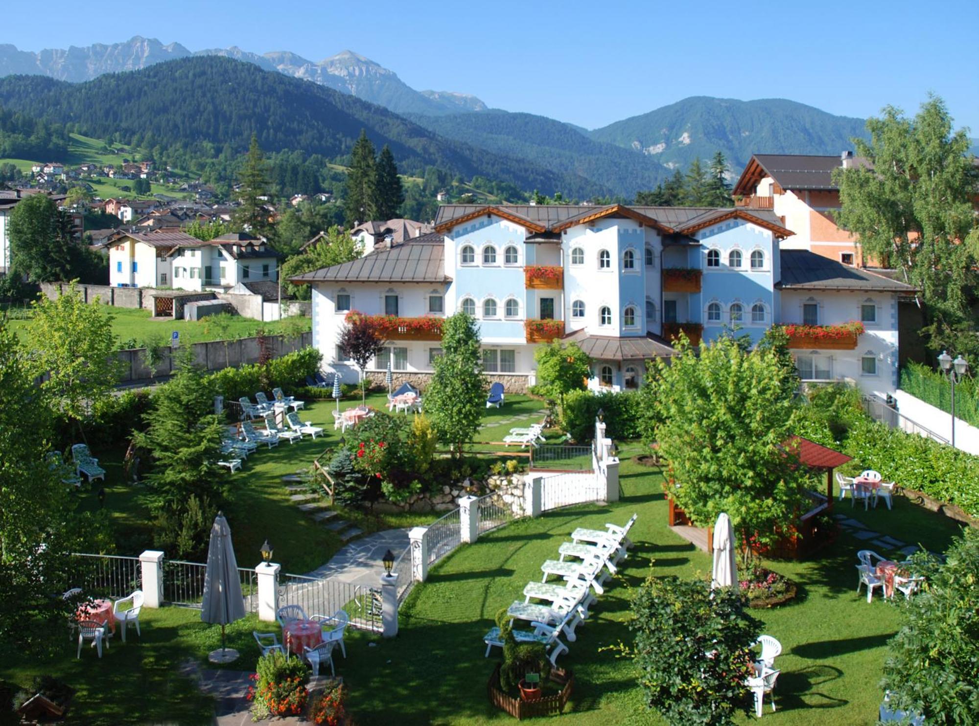 Brunet - The Dolomites Resort Fiera Di Primiero Esterno foto