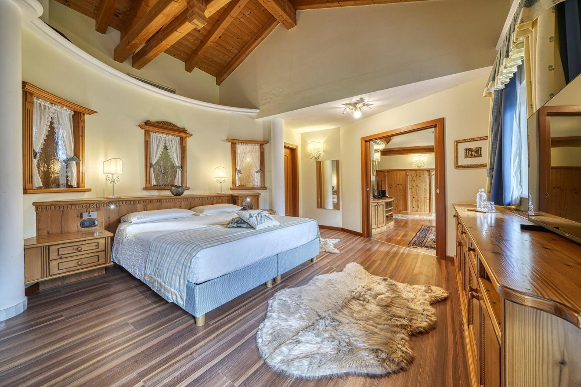 Brunet - The Dolomites Resort Fiera Di Primiero Esterno foto